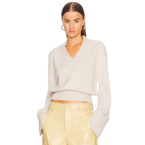 REVOLVE Sweaters - NWT Helsa Talena V Neck Sweater Medium
